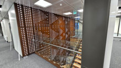 SSAB: Corten-kasettien piirto valmistus ja asennus sekä taustavalaistus 2.